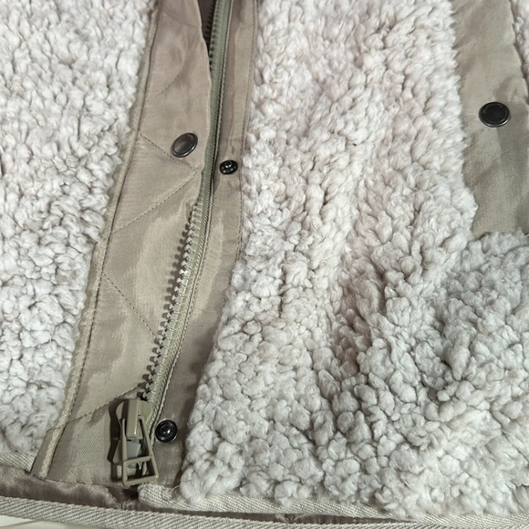 BLANKNYC Teddy Vest - Picture 13 of 14